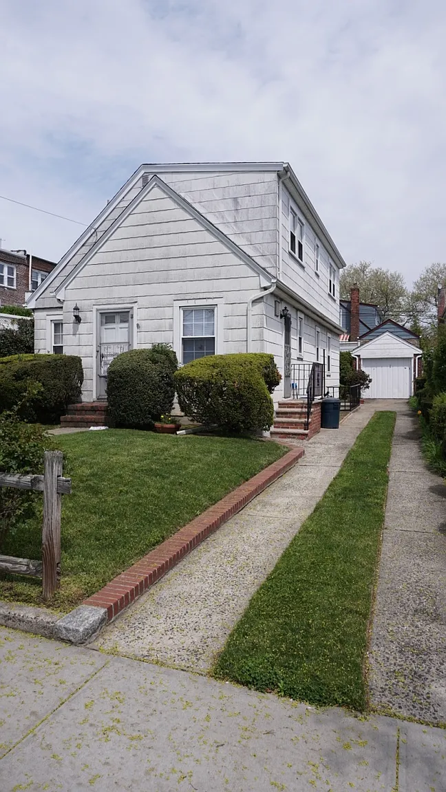 3311 205th St photo 1