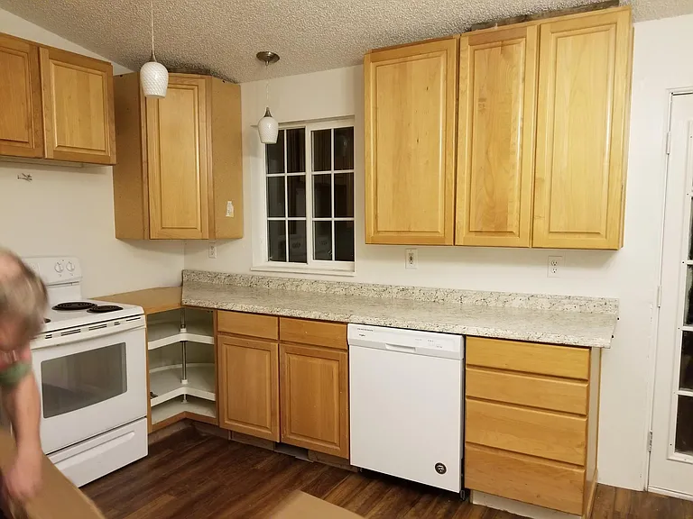 7017 Parkdale Dr NW — Photo 2
