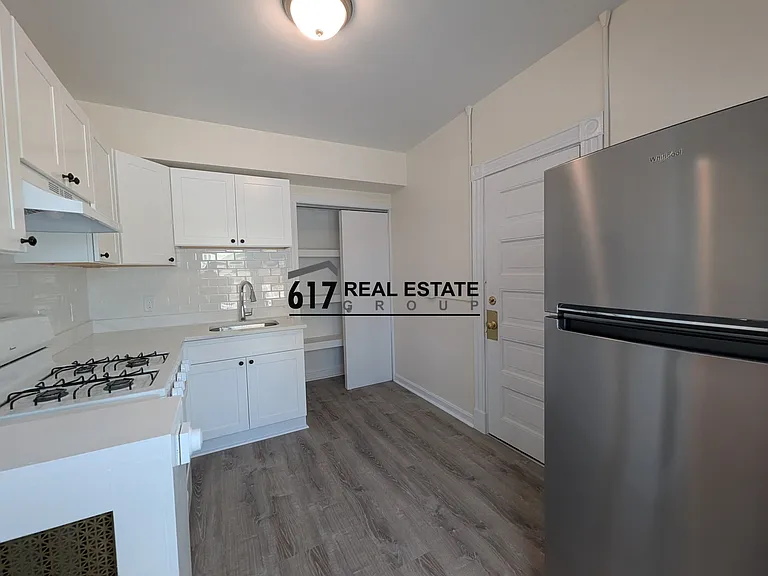 885 Massachusetts Ave #23 — Photo 2