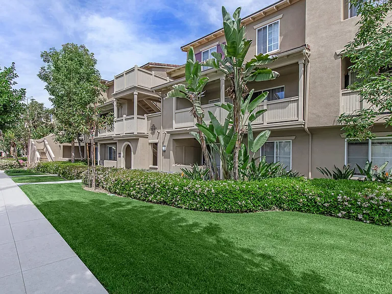 Laurel Glen Apartment Homes — Photo 6