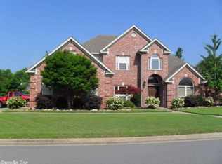 102 Hidden Falls Ln, Maumelle, AR 72113