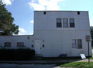 900 42nd Ave APT 3, Rock Island, IL
