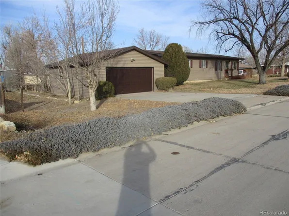 295 Lincoln Avenue, Bennett, CO 80102