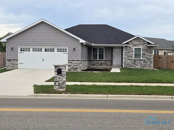 1364 Clairmont Ave, Napoleon, OH 43545