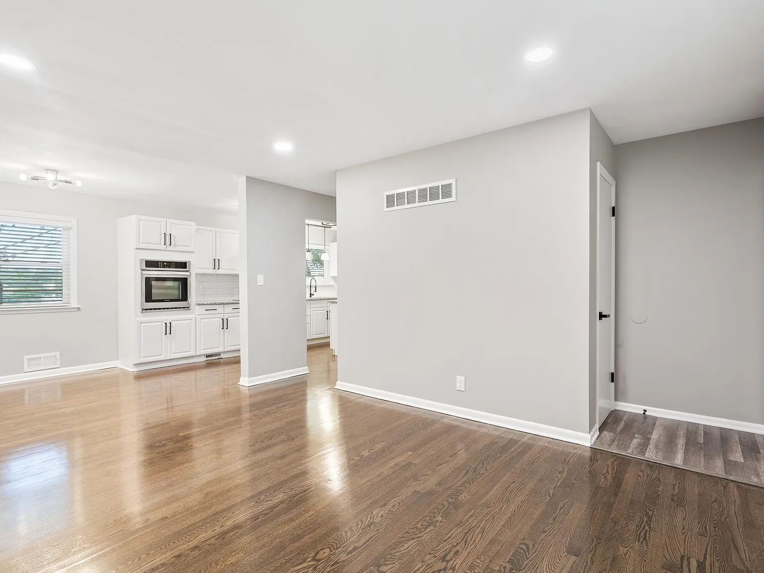 4 bed, 1796 sqft, $2,585 — Photo 3