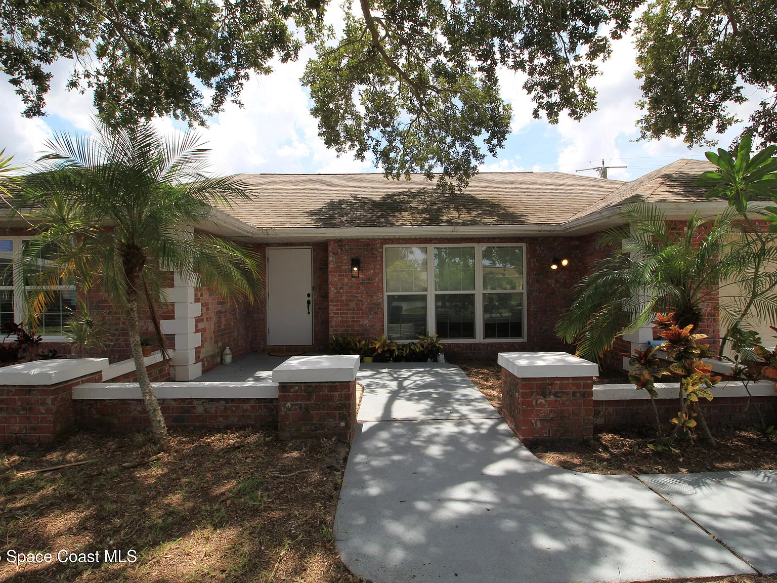 3 bed, 2.0 bath, 1515 sqft, $1,895 — Photo 3