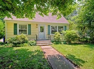 1602 W York Ln, Wheaton, IL 60187
