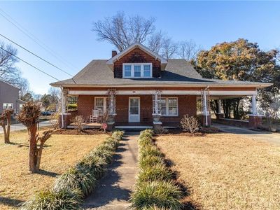 416 S Fayetteville St, Liberty, NC, 27298