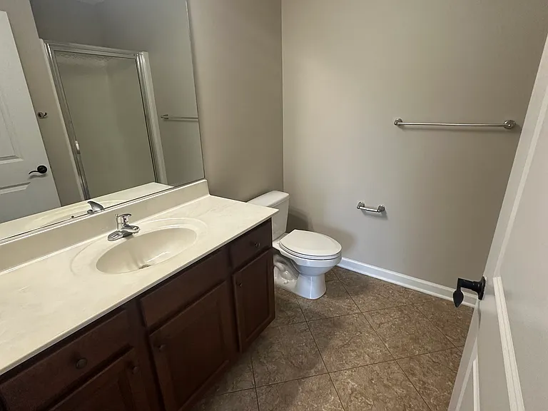 Dockside Village Apartments — Photo 57