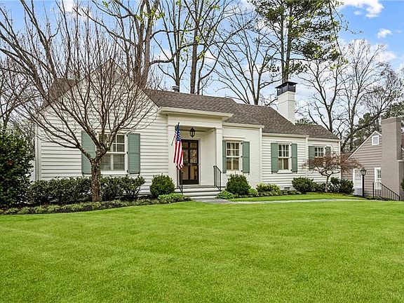 3rd image of 1892 Greystone Rd NW