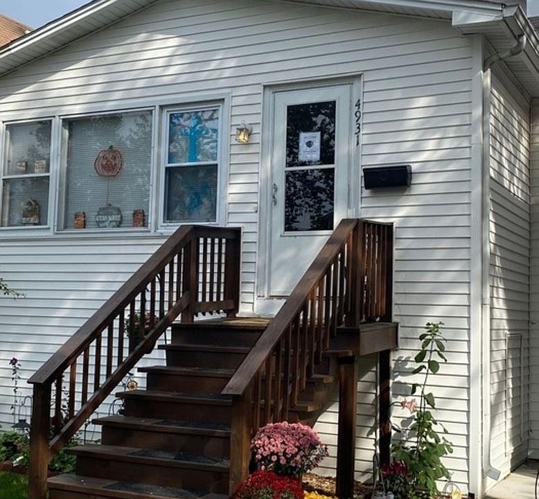 1st image of 4931 N Kostner Ave