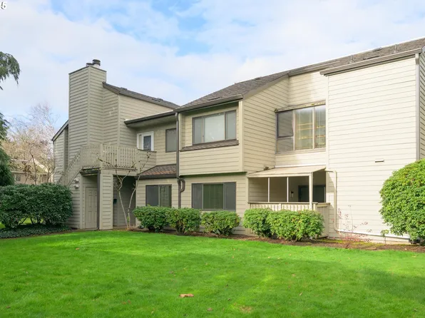 2062 Lake Isle Dr, Eugene, OR 97401