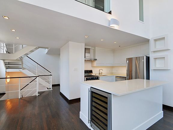 2nd image of 305 2nd Ave APT 522
