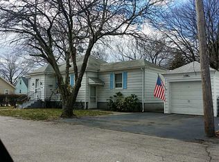 15 Calcott St, Warwick, RI 02889
