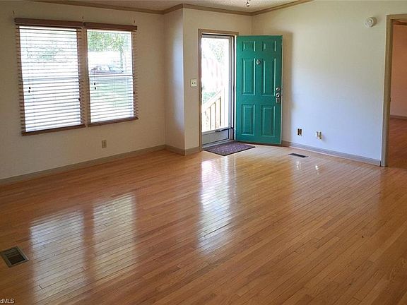 3rd image of 5201 Greybark Dr