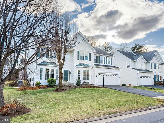 2nd image of 43741 Raleigh Pl