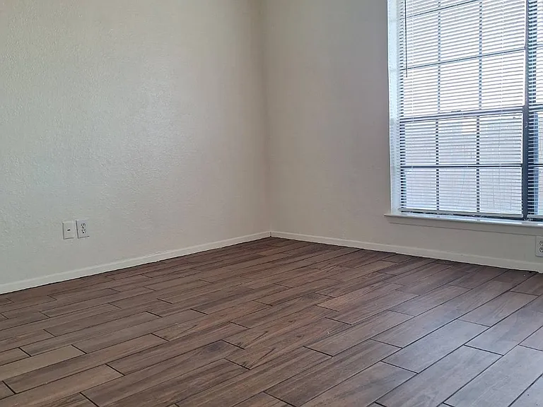 129 Allencrest Dr — Photo 7