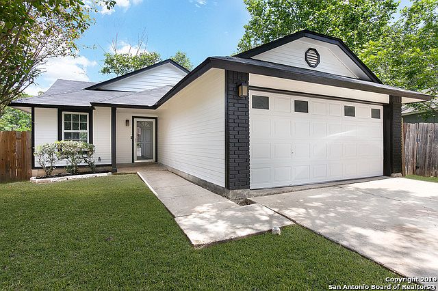 1st image of 3339 Stoney Briar