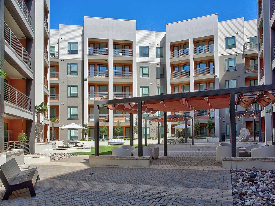 Addison Medical Center Apartments