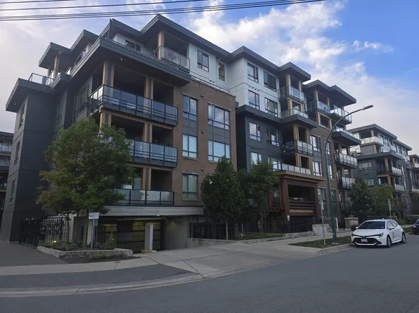 721 Anskar Ct #303, Coquitlam, BC V3J 0L4