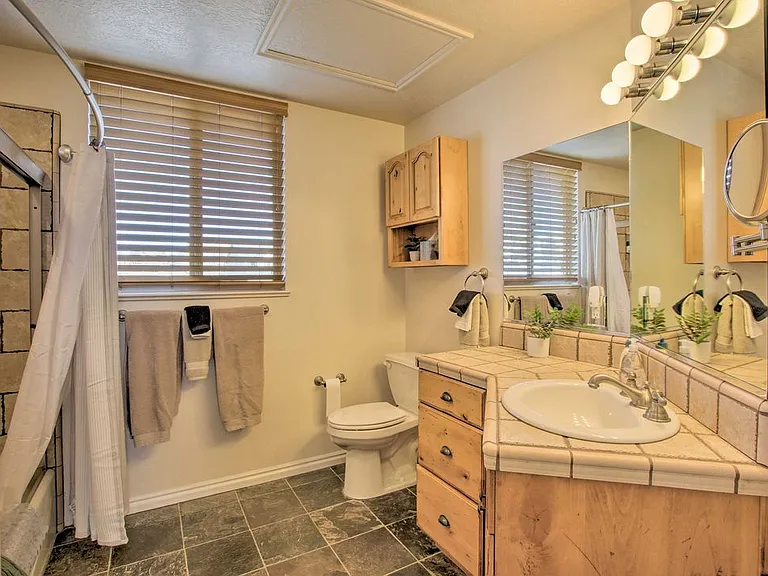 3524 N Fox Run Dr #1 — Photo 29