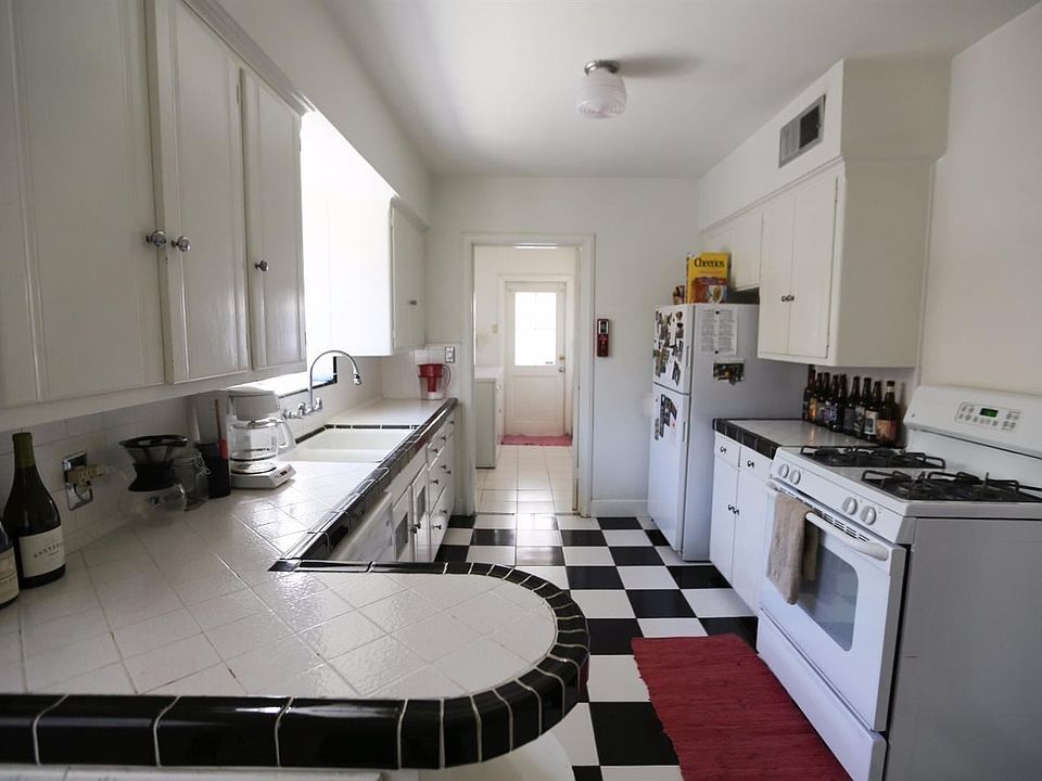 1st image of 1741 N Farris Ave