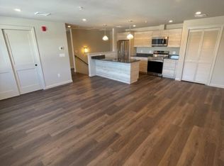 540 Lafayette Rd #202, Hampton, NH 03842