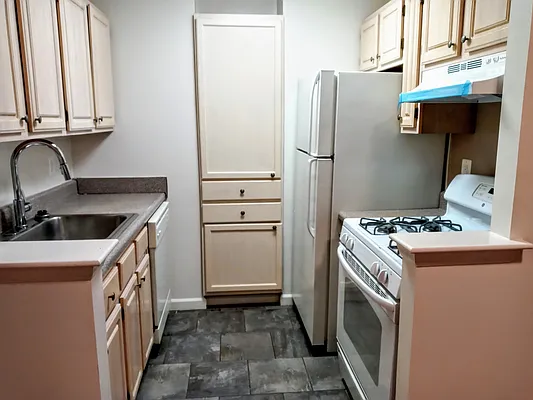 Rented by Level Group | media 19