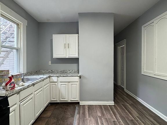 4th image of 40 Columbia Ave #1A