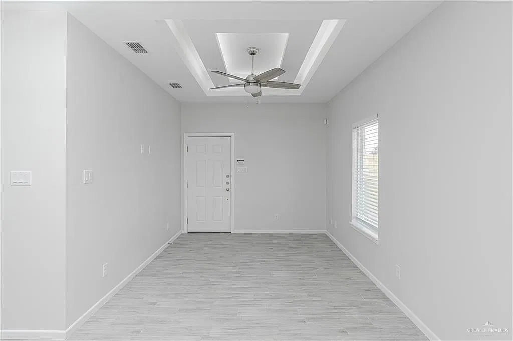 3 bed, 2.0 bath, 954 sqft, $1,200 — Photo 4
