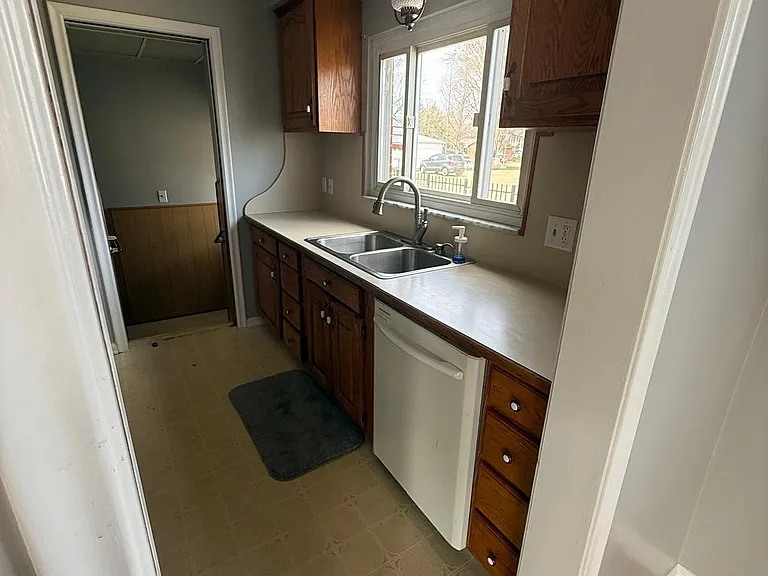 4176 Williams St — Photo 14