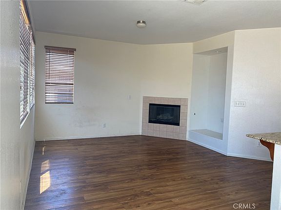5th image of 17667 View Mount Ct