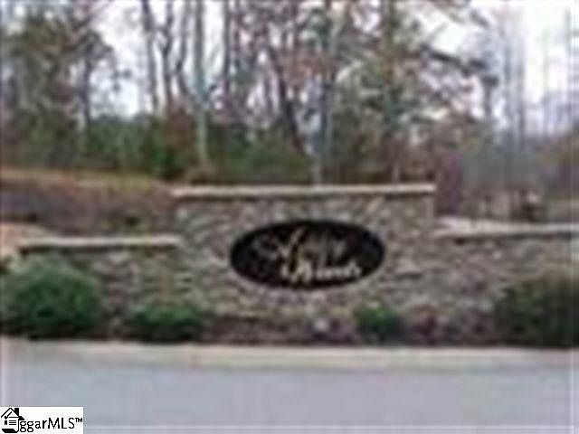2nd image of 126 Woodstone Dr