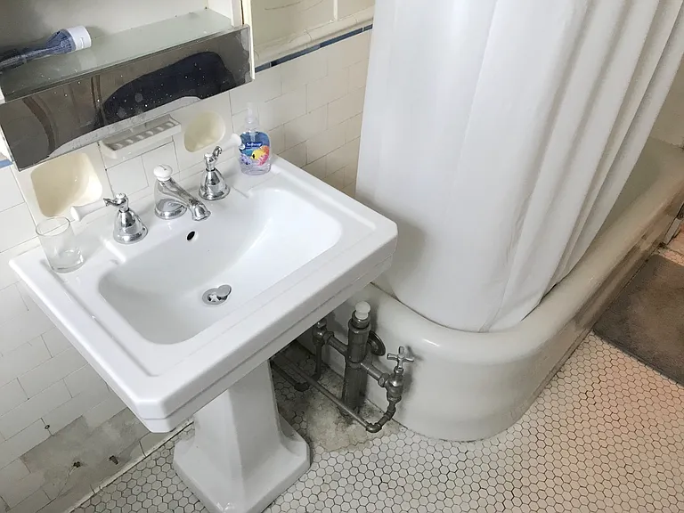 114 Riverway #16 — Photo 8