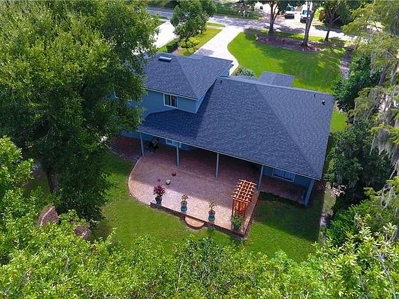 3rd image of 9802 Lake Georgia Dr