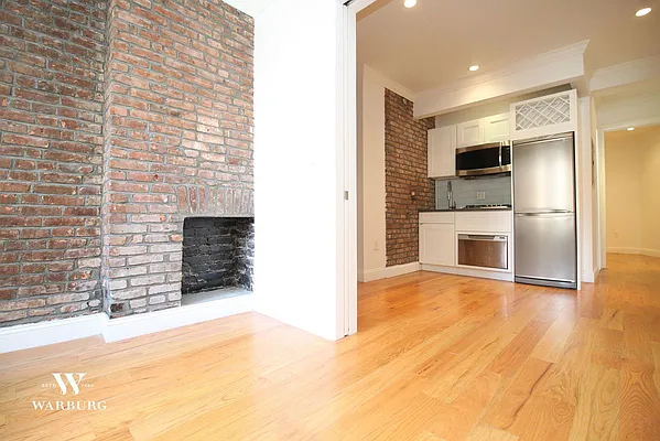 Rented by Warburg | media 22