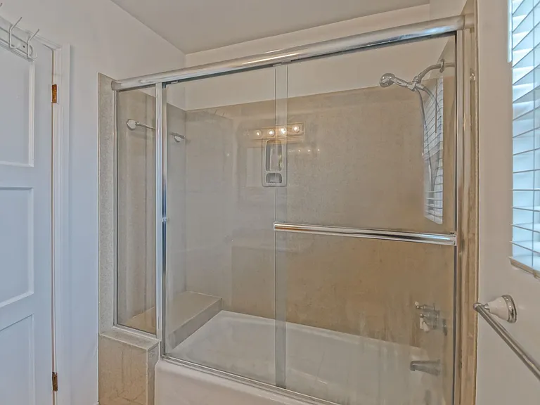 2911 Blaisdell Ave — Photo 38