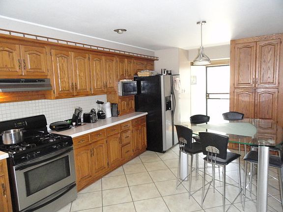 4th image of 1023 E 161st St