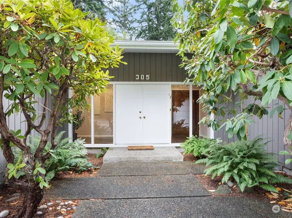 305 Bayside Road, Bellingham, WA 98225