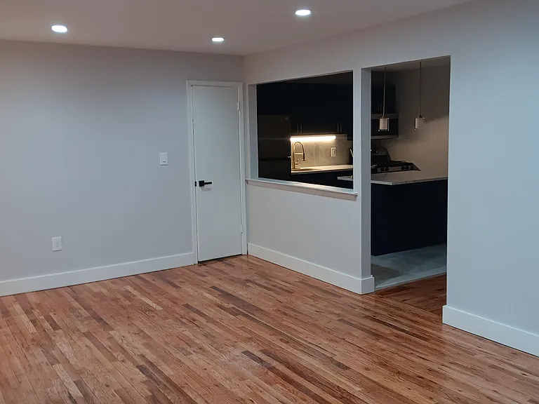 River Edge Apartments — Photo 105