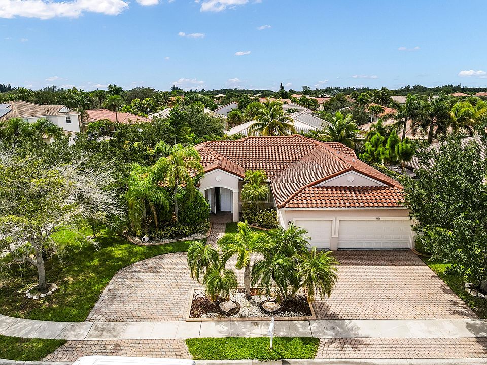 1st image of 1150 SW 189TH Avenue