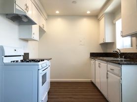 chez paree apartments anaheim ca zillow