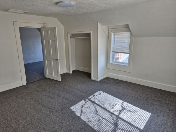 314 3rd Ave N #1
