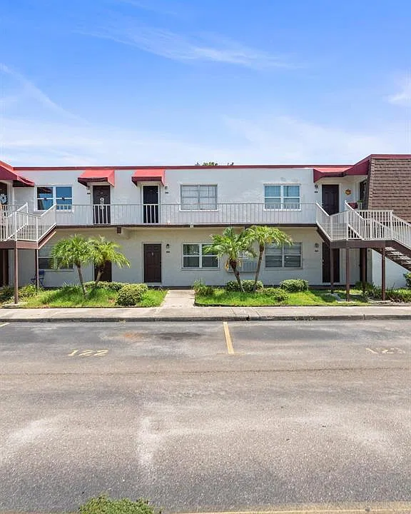 9105 W Hillsborough Ave #I204