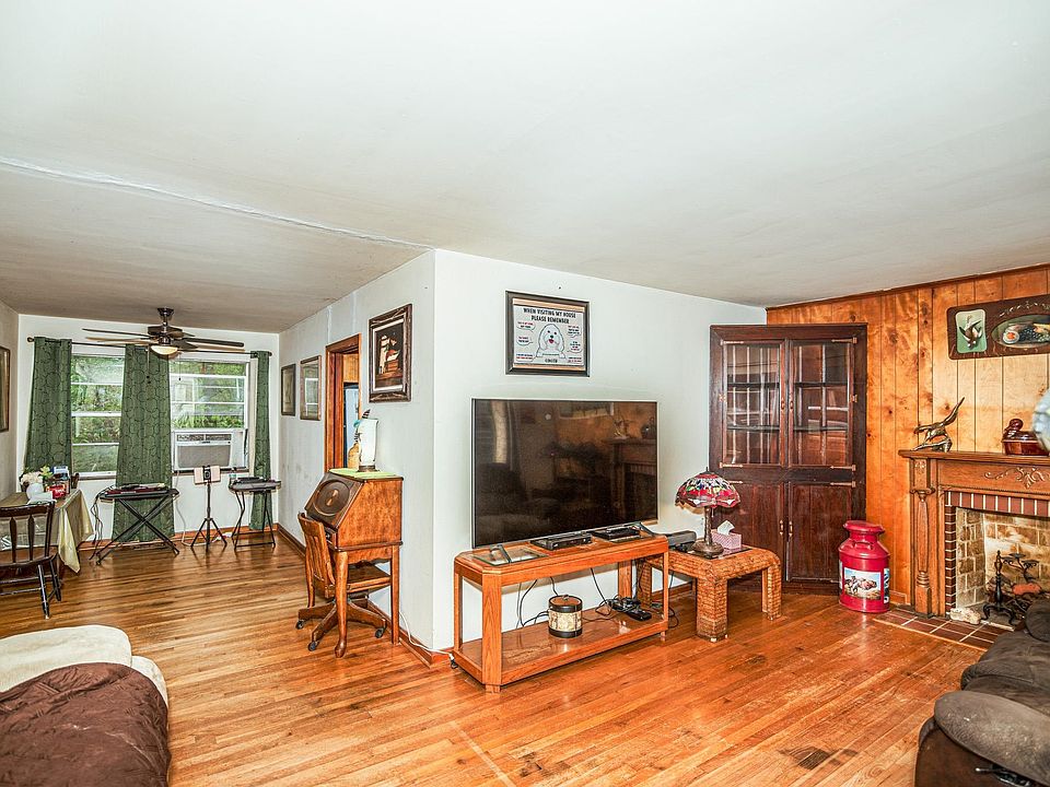 1214 Crestview Dr, Raceland, KY 41169 Zillow