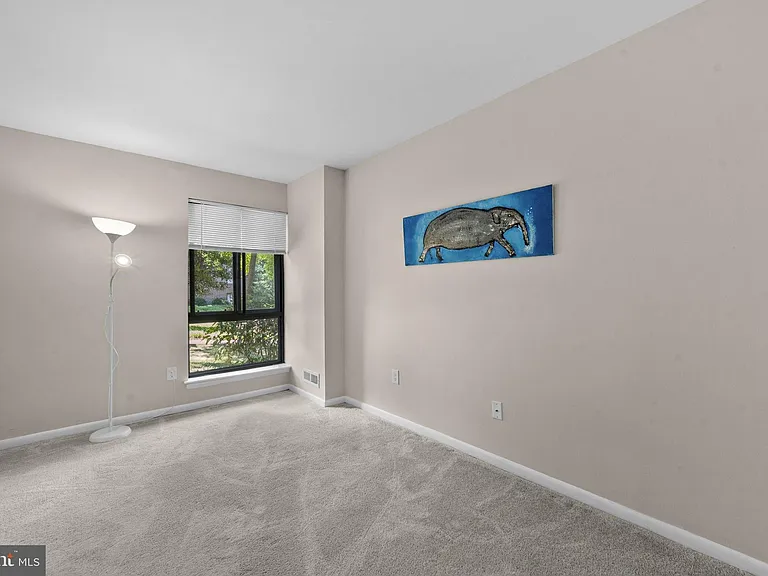 11240 Chestnut Grove Sq #157 — Photo 39