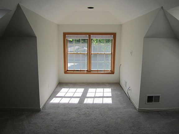 2nd image of 2640 Central Park Ave