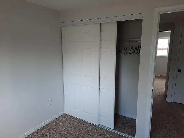 59 Courtney Cres — Photo 22