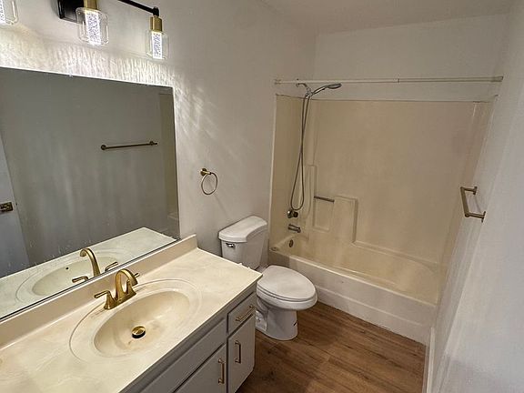 3rd image of 15757 Olalee Rd APT 5