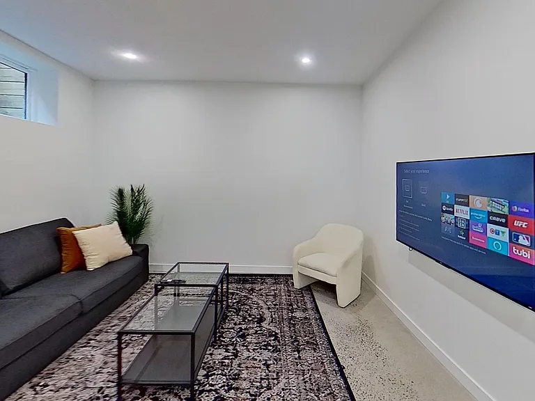 44 Chippewa Ave #B — Photo 3